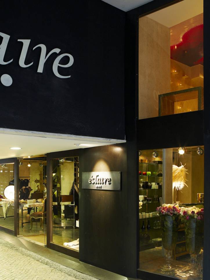 SAV éclaire store commercial interior design architecture project luxury pop rustic furniture light industrial