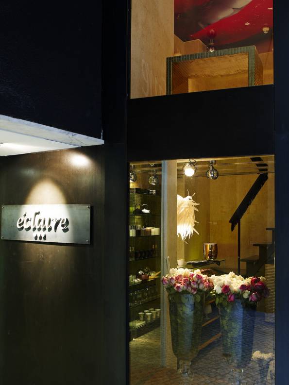 SAV éclaire store commercial interior design architecture project luxury pop rustic furniture light industrial
